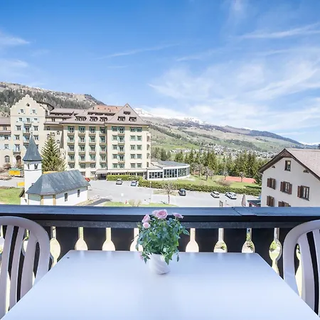 4306 Liebevolle 1,5-zimmer-wohnung Mit Balkon Und Traumhaftem Ausblick