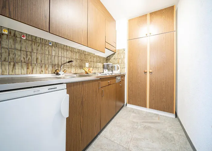 4306 Liebevolle 1,5-zimmer-wohnung Mit Balkon Und Traumhaftem Ausblick * 武尔佩拉